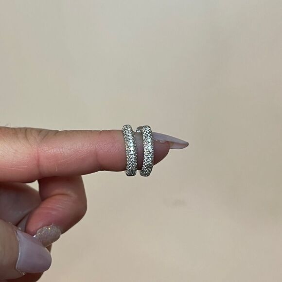 The Brilliance Mini Hoop Earrings in 925 and cubic zirconia - Picture 10 of 11